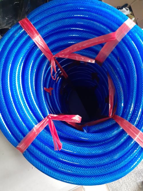 Ống dẫn nước màu xanh phi 16. kích thước theo yêu cầu. ống lưới dẻo màu xanh giá rẻ npp.