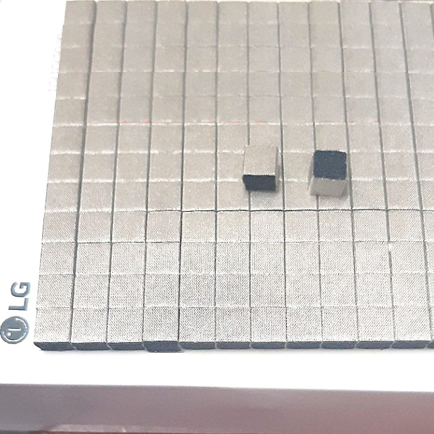 Nút xốp cảm ứng bo mạch máy giặt LG chính hãng - Nút phím bấm cảm ứng bo mạch máy giặt LG chính hãng.