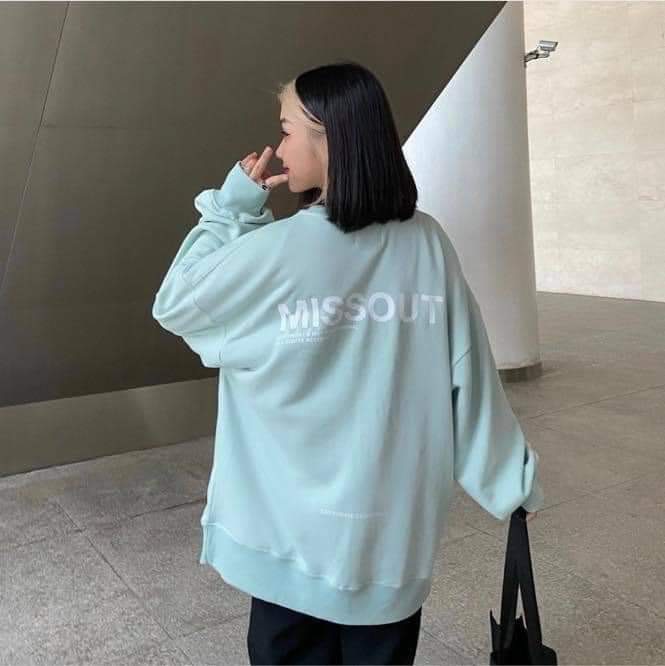 Áo Sweater chữ missout