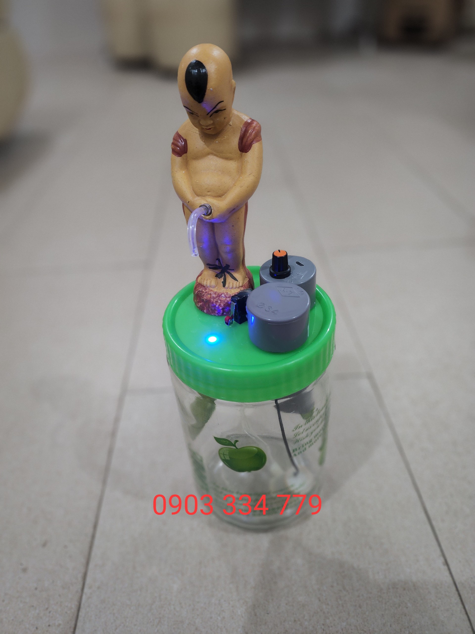 Bình rót rươu điện tử thủy tinh chú tiểu 2.0 lit 4.0