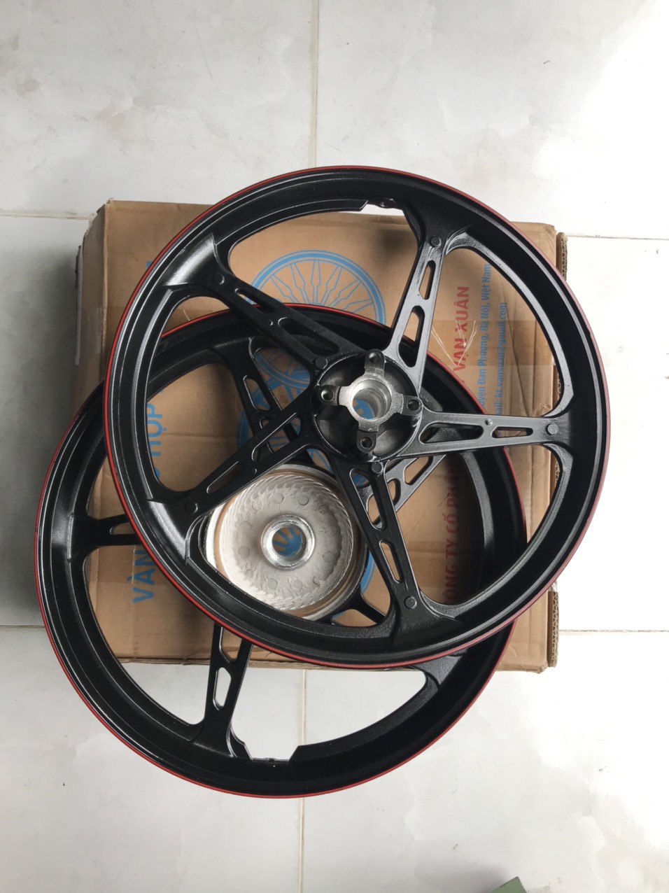 [HCM]bộ bánh mâm 5 cây chỉ đỏ dành cho sirius jupiter taurut exciter 2006 đến 2010