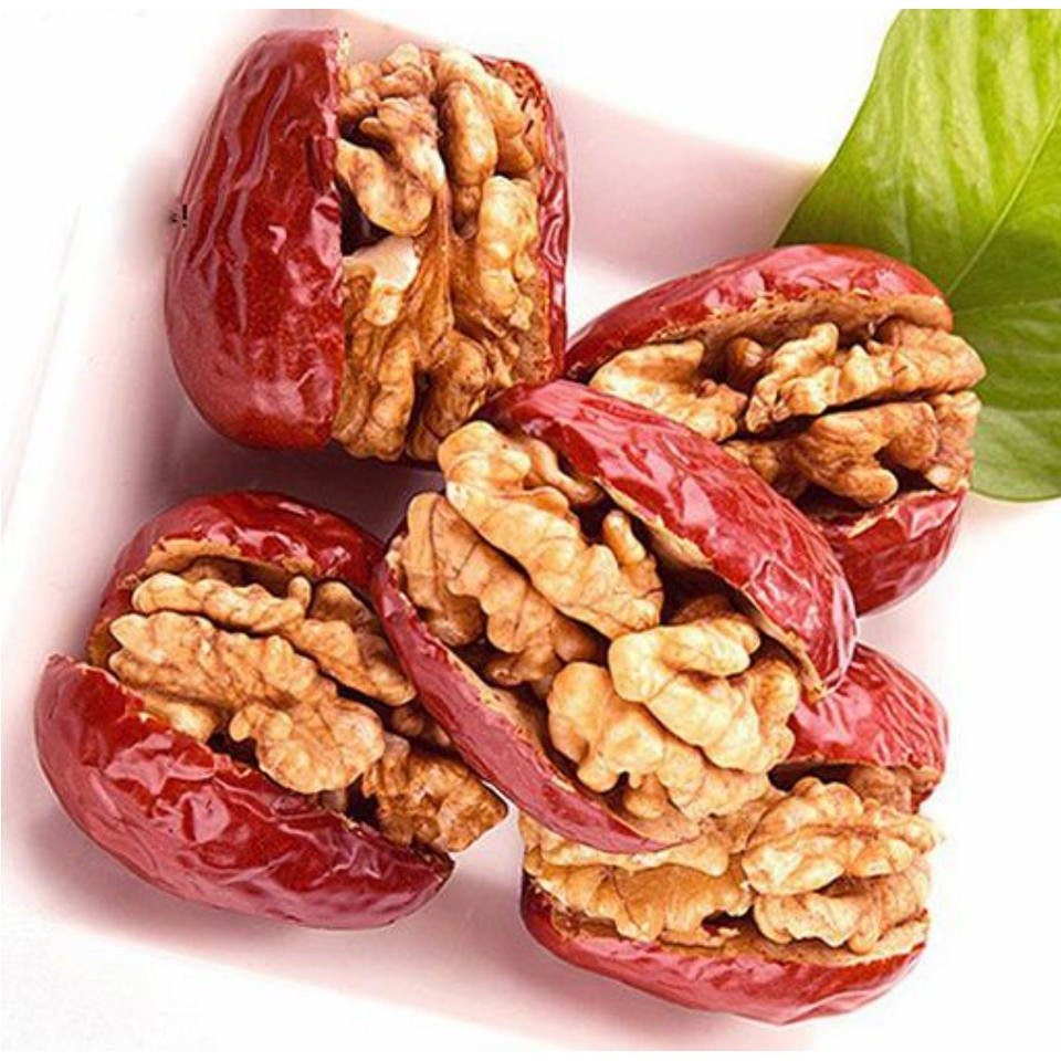Táo đỏ sấy dẻo kẹp óc chó sấy khô- gói 400g