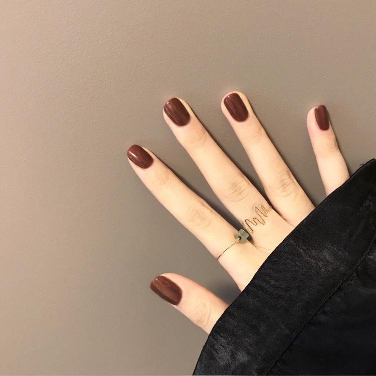 Bộ 24 móng tay giả màu nâu đen (kèm keo)