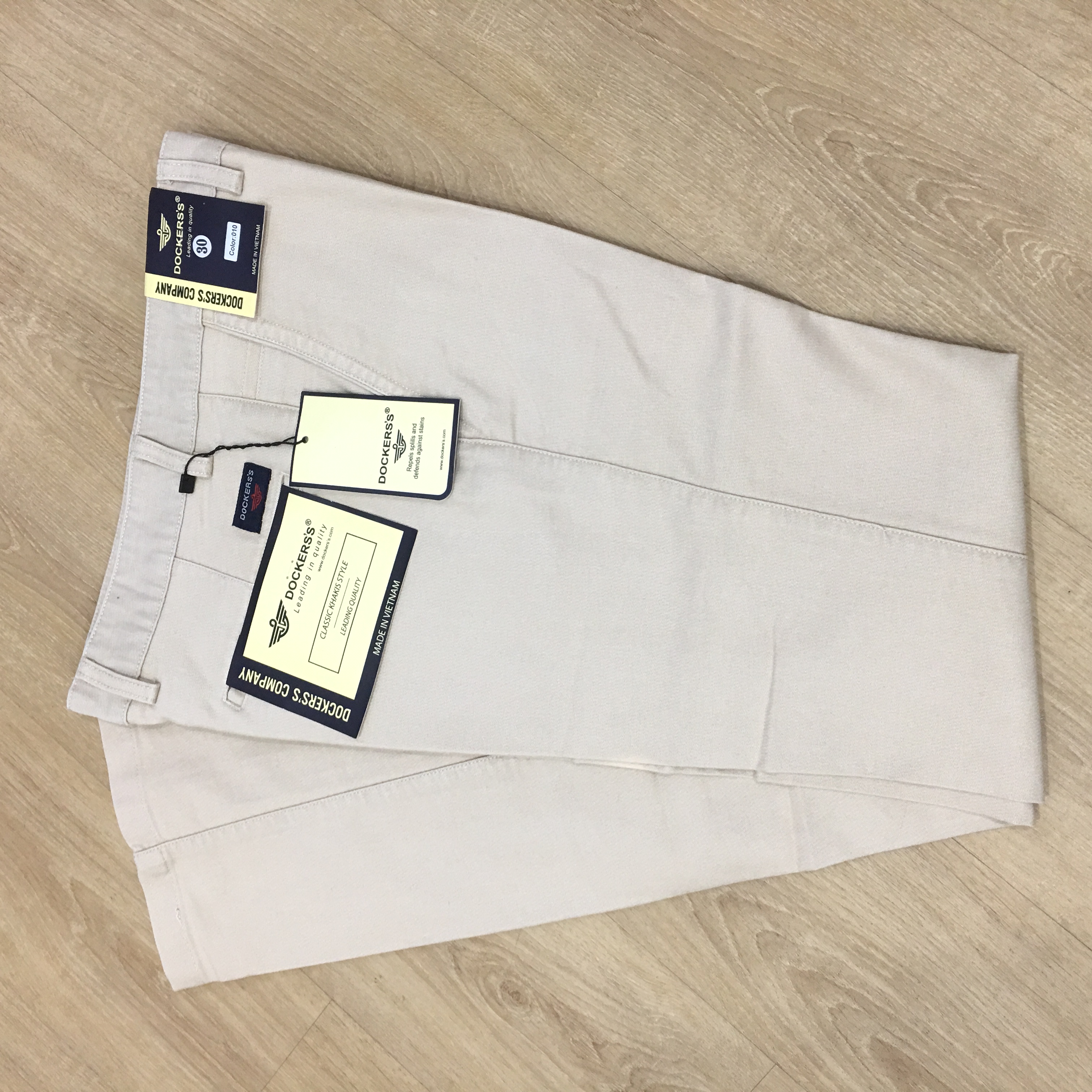 Quần kaki dài Docker không ly màu be sáng