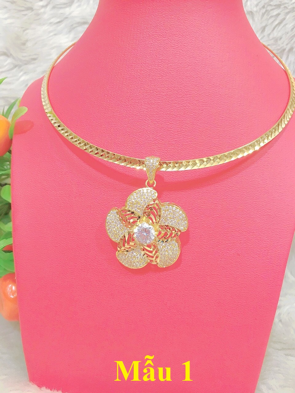 Kiềng Bản To Và Mặt Hoa Phong Cách - Givishop - D130707 ( Cam Kết Không Đen, Không Ngứa, Chất Liệu Bạc Pha Hợp Kim Cao Cấp ) - vòng đeo cổ nữ giá rẻ, kiểu dây chuyền vàng 18k đẹp, dây chuyền mạ vàng nữ, vòng cổ nữ đẹp