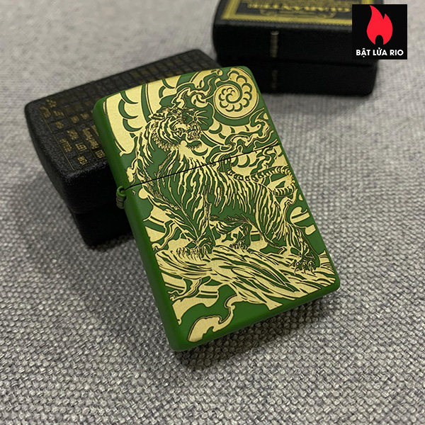 Bật lửa zippo 228 khắc mãnh hổ trên núi - zippo 228.ho32