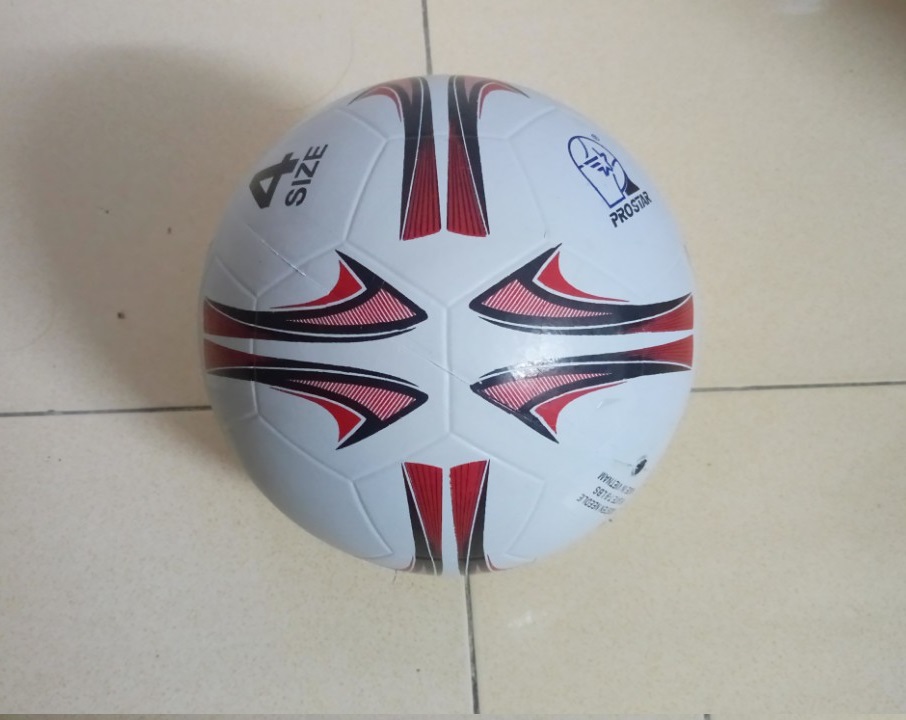 [HCM]Quả bóng đá số 4 bền đẹp Bóng tưng số 4 Prostar Bóng nảy số 4 Pro star cao su tặng kim bơm và túi lưới