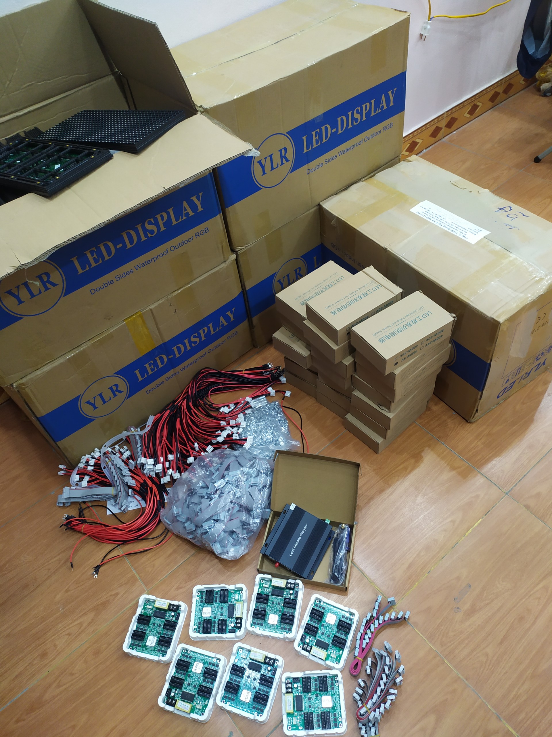 Nguồn 5v 70a vỏ nhôm ngoài trời