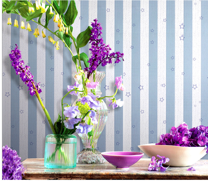 Giấy dán tường dọc kẻ xanh có ngôi sao ( cuộn 10m khổ rộng 45cm, có sẵn keo)