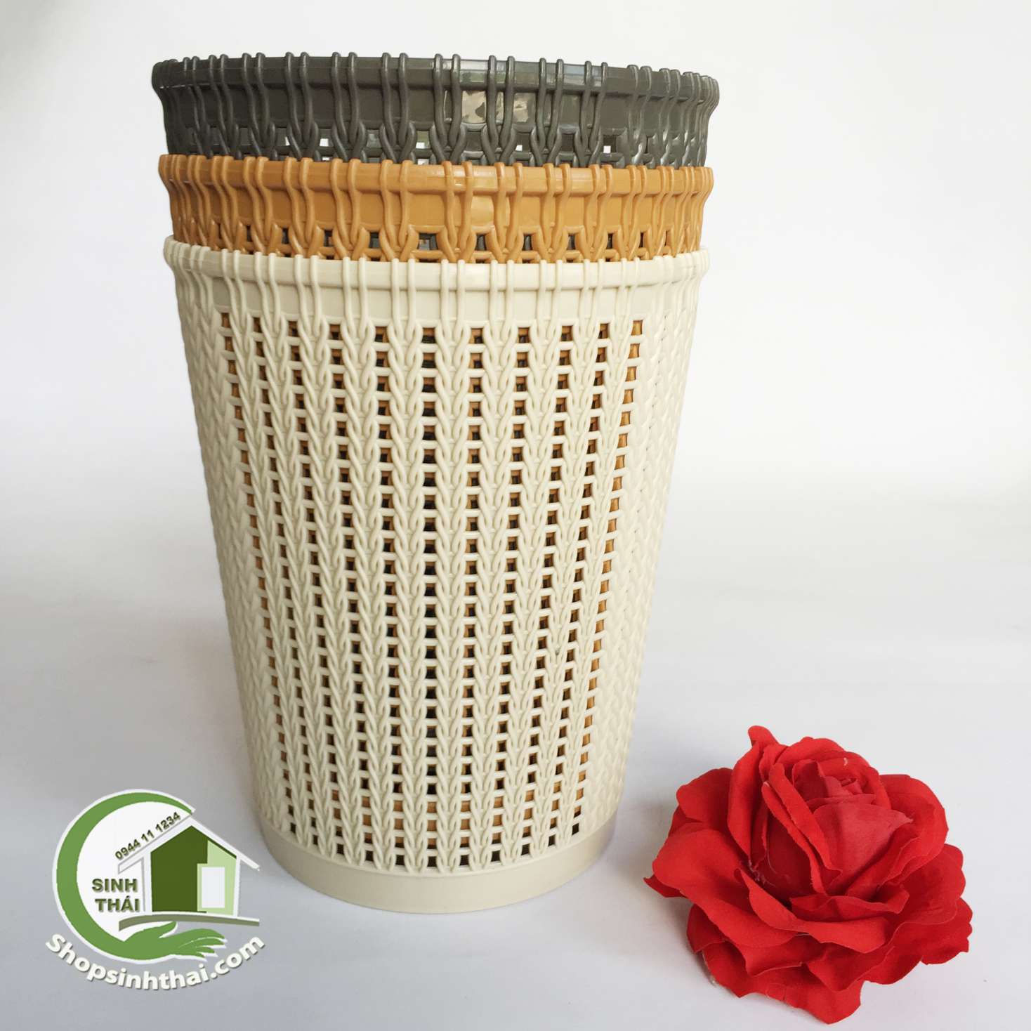 Sọt rác nhựa giả mây đan 25cm x 21cm - giao màu ngẫu nhiên