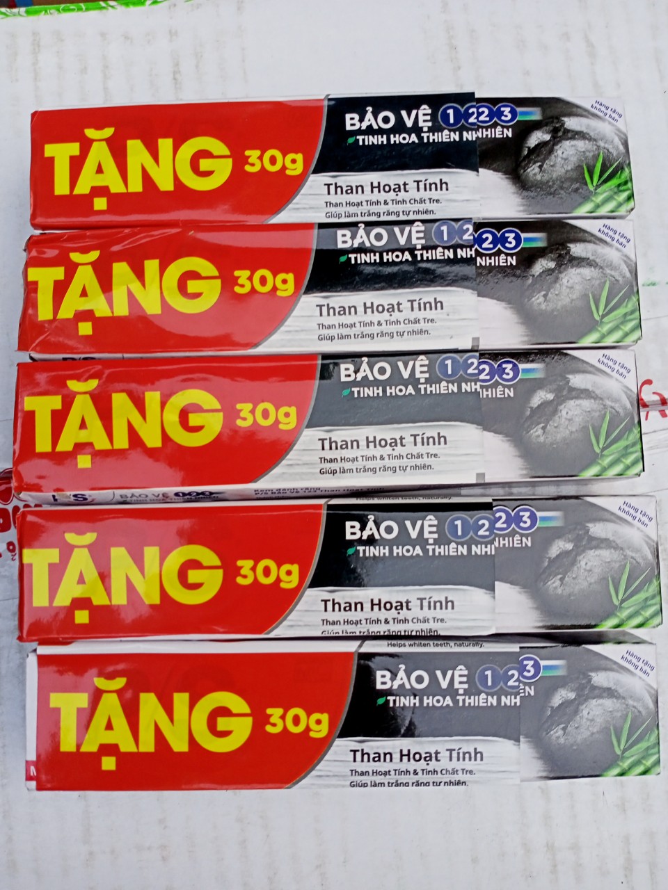 Combo 5 típ kem đánh răng p/s than hoạt tính