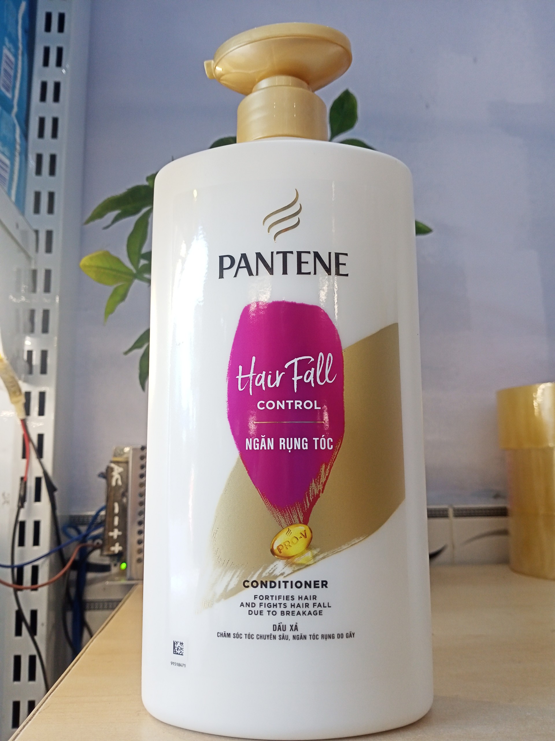Dầu xả Pantene ngăn rụng tóc 650g