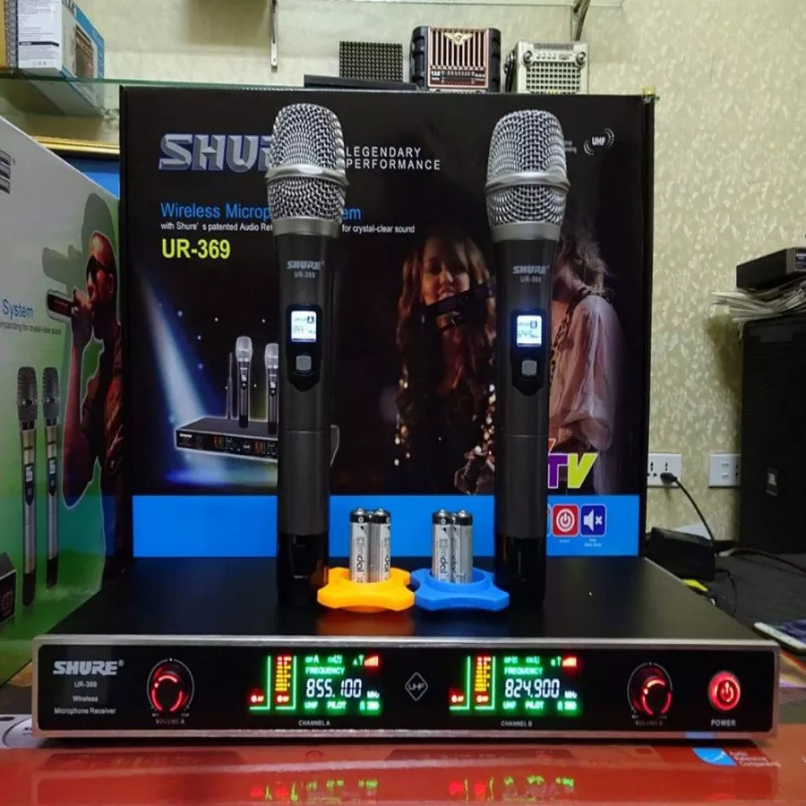 [HCM][ HÁT CỰC HAY ] Micro Karaoke Không Dây SHURE UR 369 Mới Với 2 Cần Sóng Cho Sóng Cực Khỏe Hát Karaoke Hay.Hút Âm Tốt Hát Nhẹ-SHURE UR 369 Tự Dò Tìm Sóng Sạch Tránh Nhiêu Sóng Rớt Sóng Hệ Thống Rú Rít Tự Động
