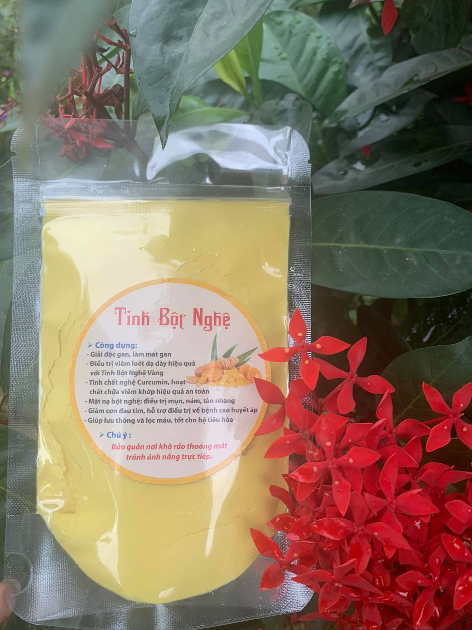 Tinh bột nghệ đắp mặt
