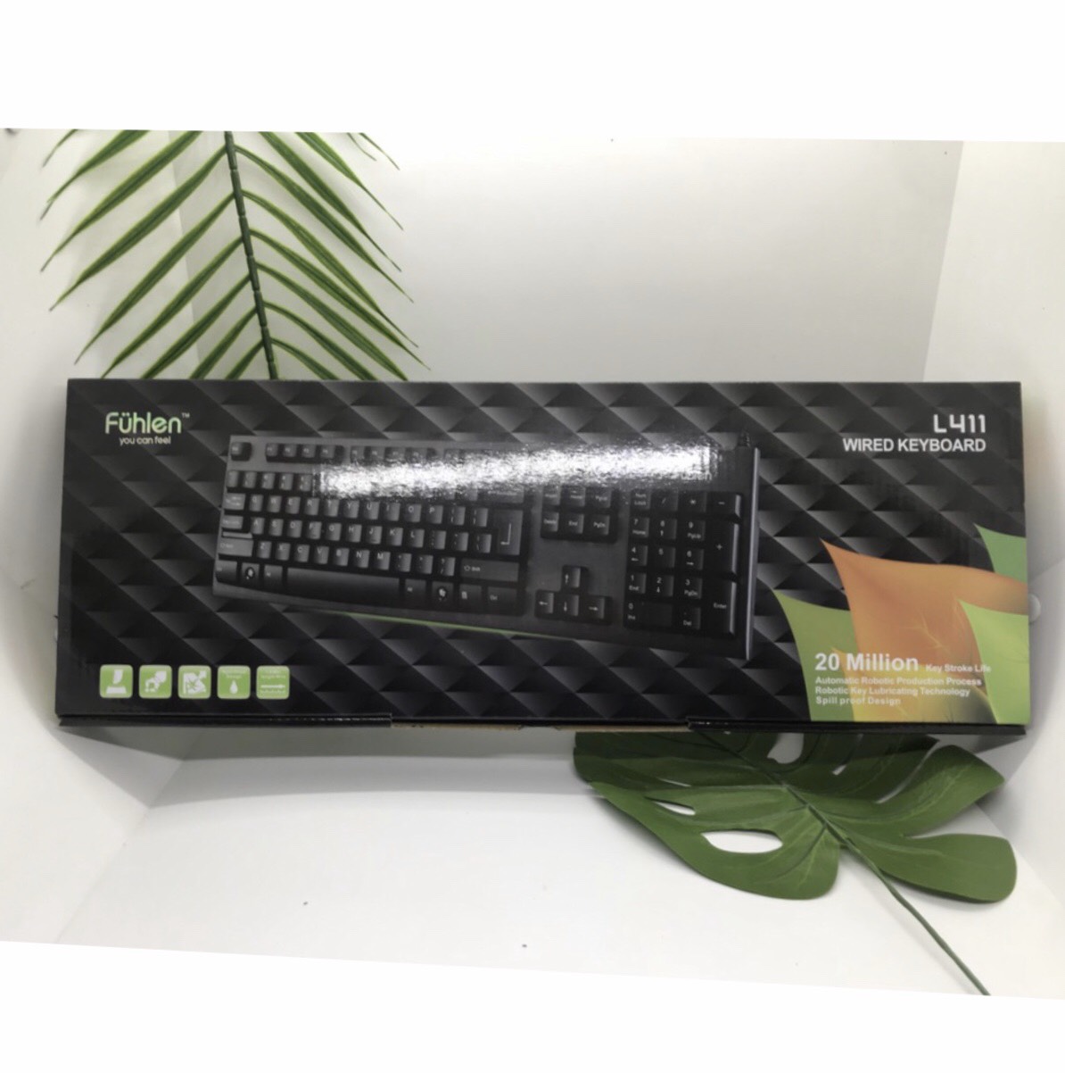 Bàn phím Fuhlen L411 USB có dây tặng kèm lót chuột