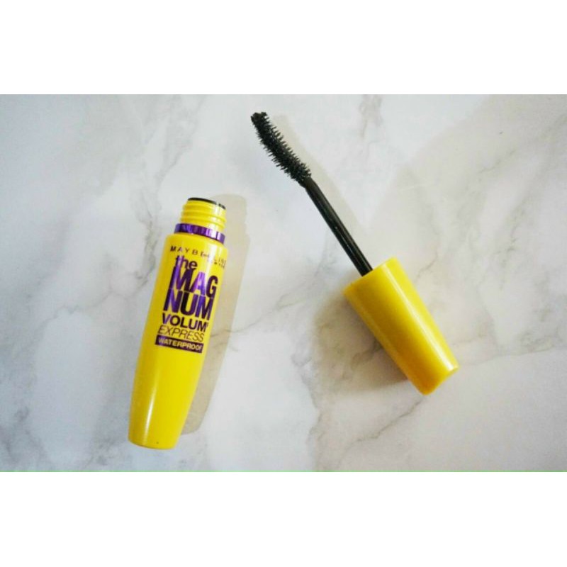 Mascara, Mascara Dưỡng Mi Collagen Maybelline New York The MagNum