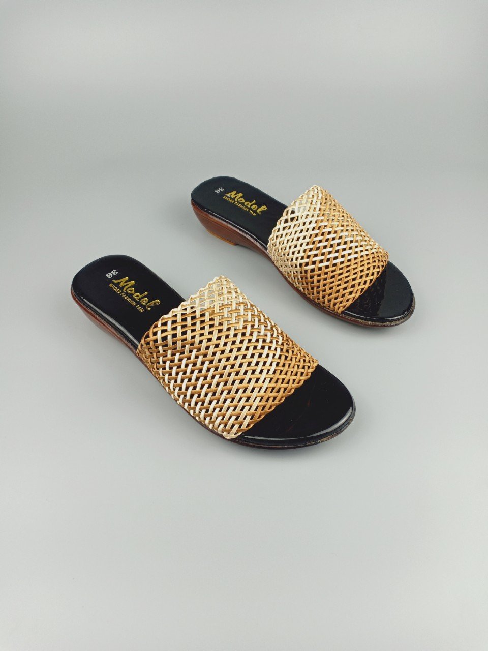 Dép cao cho mẹ quai ngang lưới đế 3cm có size lớn 36-43