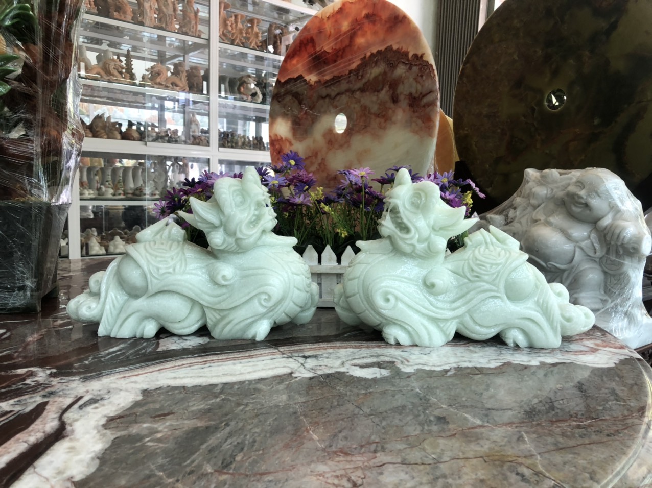 Cặp Tỳ Hưu phong thủy đá cẩm thạch trắng xanh Yên Bái - Dài 30 cm