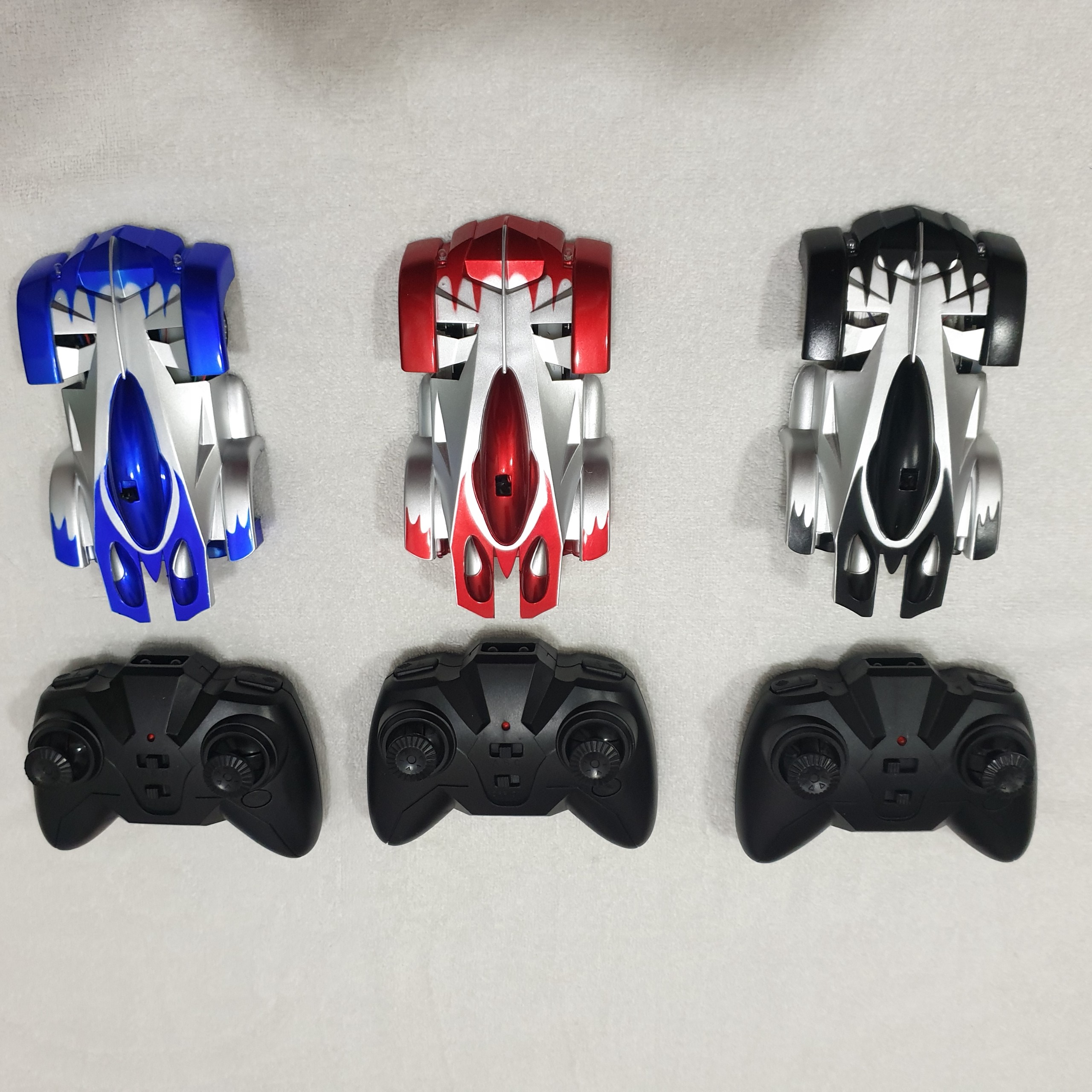 Xe ô tô leo tường đồ chơi điều khiển từ xa mới nhất 2021