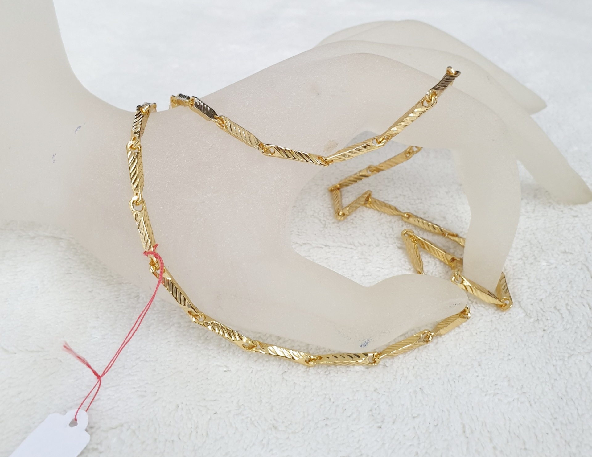 Dây chuyền nam nữ thời trang cao cấp ddj dm10, màu vàng giống 18k, tái sử dụng trọn đời, thiết kế mẫu mã sang trọng và tinh tế, thời thượng tôn lên vẻ đẹp của bạn ,trang sức đồng đỏ ddj