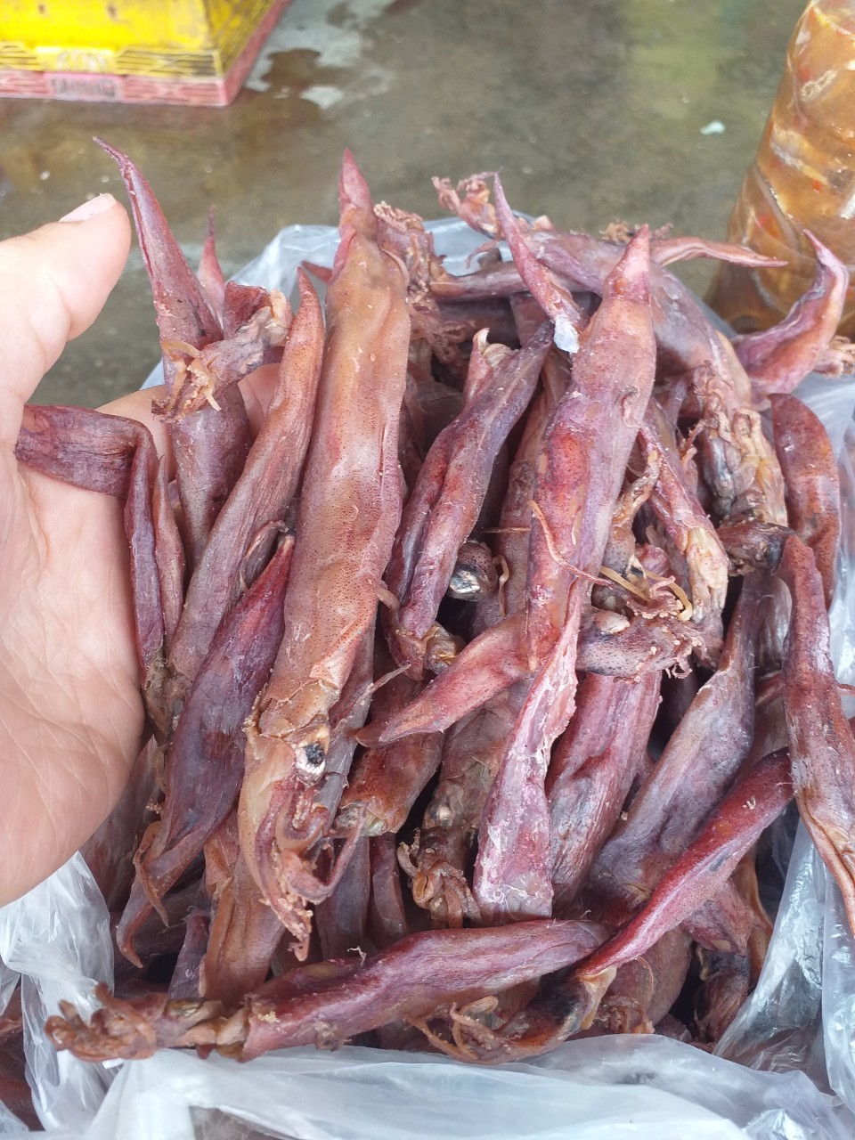 Mực khô câu  thơm ngon, dai và ngọt