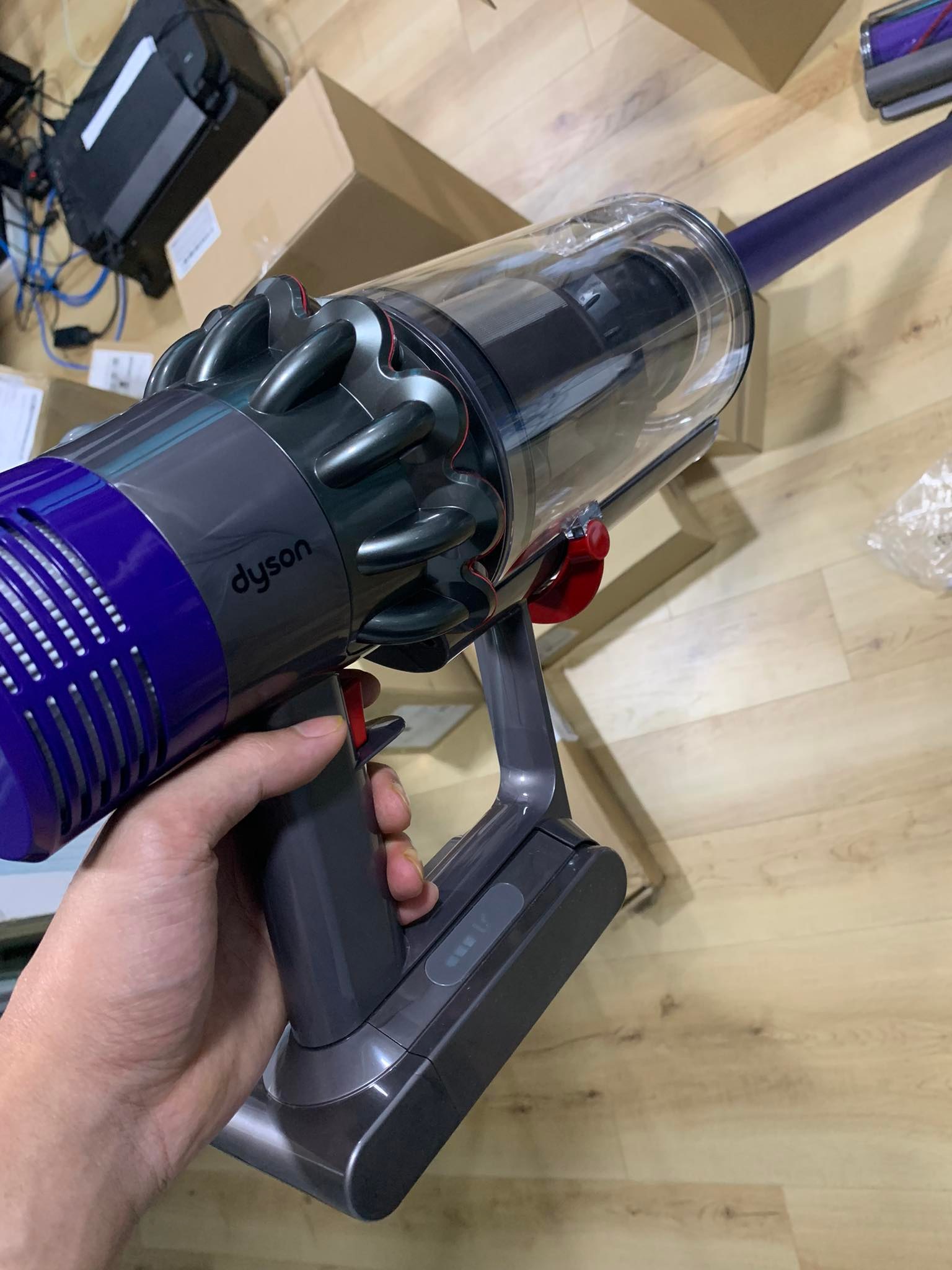 Dyson v10 fluffy - bản 01 đầu hút chính