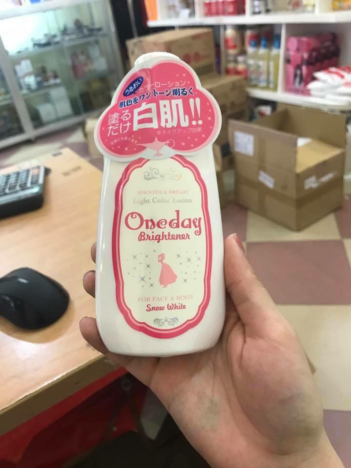 Kem dưỡng trắng da One Day Brightener nhật bản 120ml