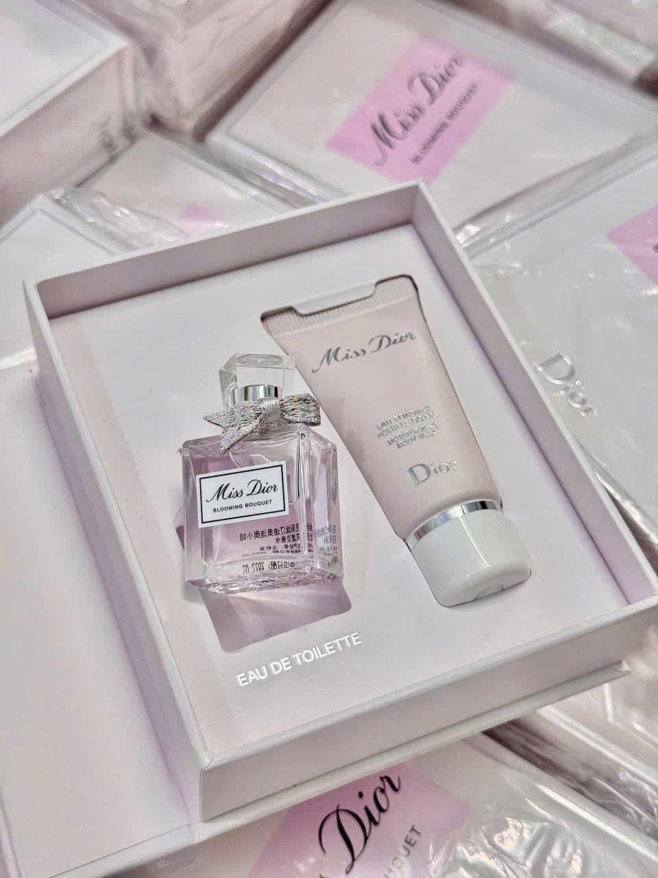  Set Nước Hoa Nữ 5ml Và Lotion Milk Miss Dior Blooming Bouquet 20ml 