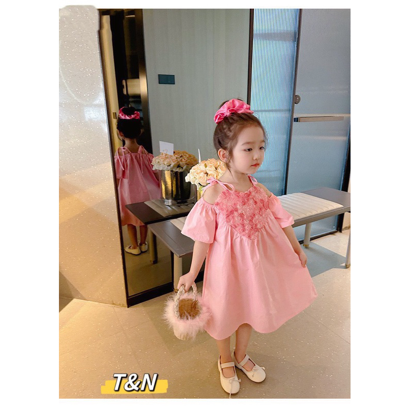 Váy thô hình tim gắn hoa hồng xinh tươi cho bé
