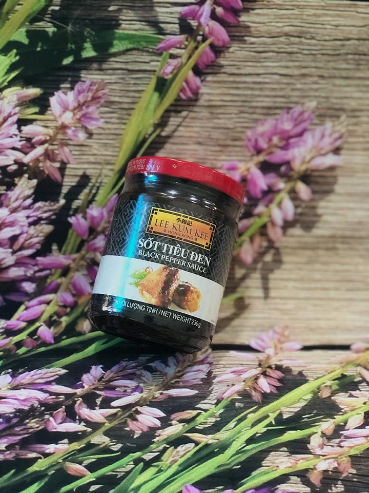 Sốt Tiêu Đen LEE KUM KEE 230g