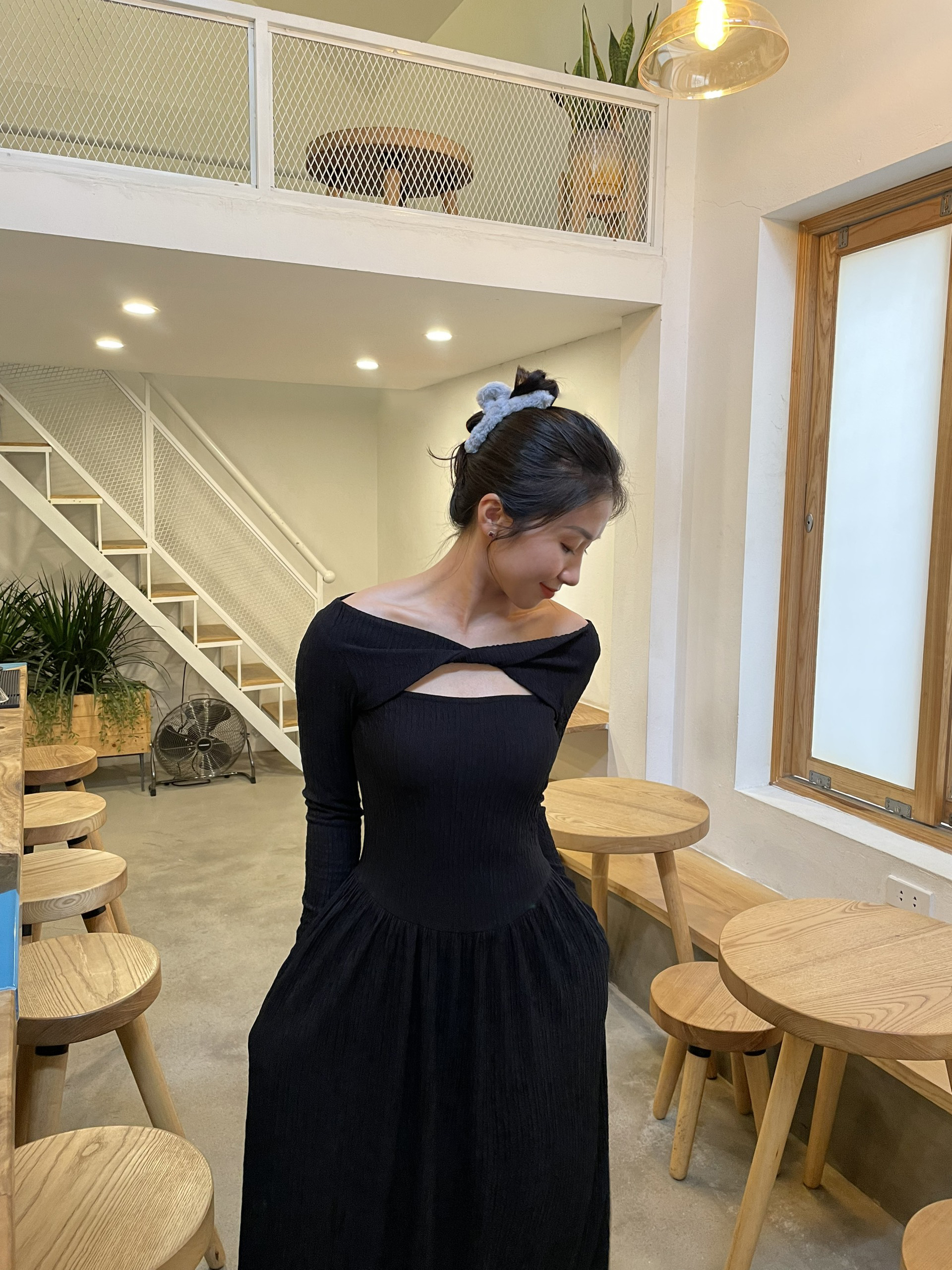 Váy len trễ vai, dài tay dáng dài xoè, chất len gân dày dặn cao cấp, VA0015