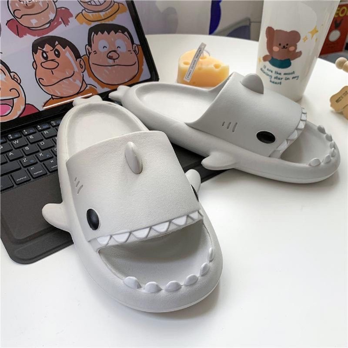 Dép cá mập dễ thương size lớn cho nam nữ tăng 1 size