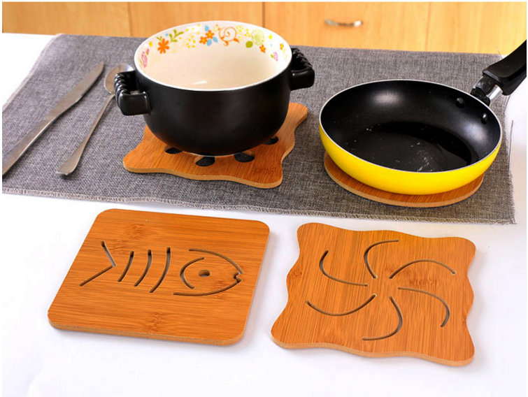 [HCM][Combo 5 miếng] Miếng lót nồi gỗ dày chống trượt nồi co giãn cách nhiệt hiệu quả cho bàn ăn kèm họa tiết vui nhộn