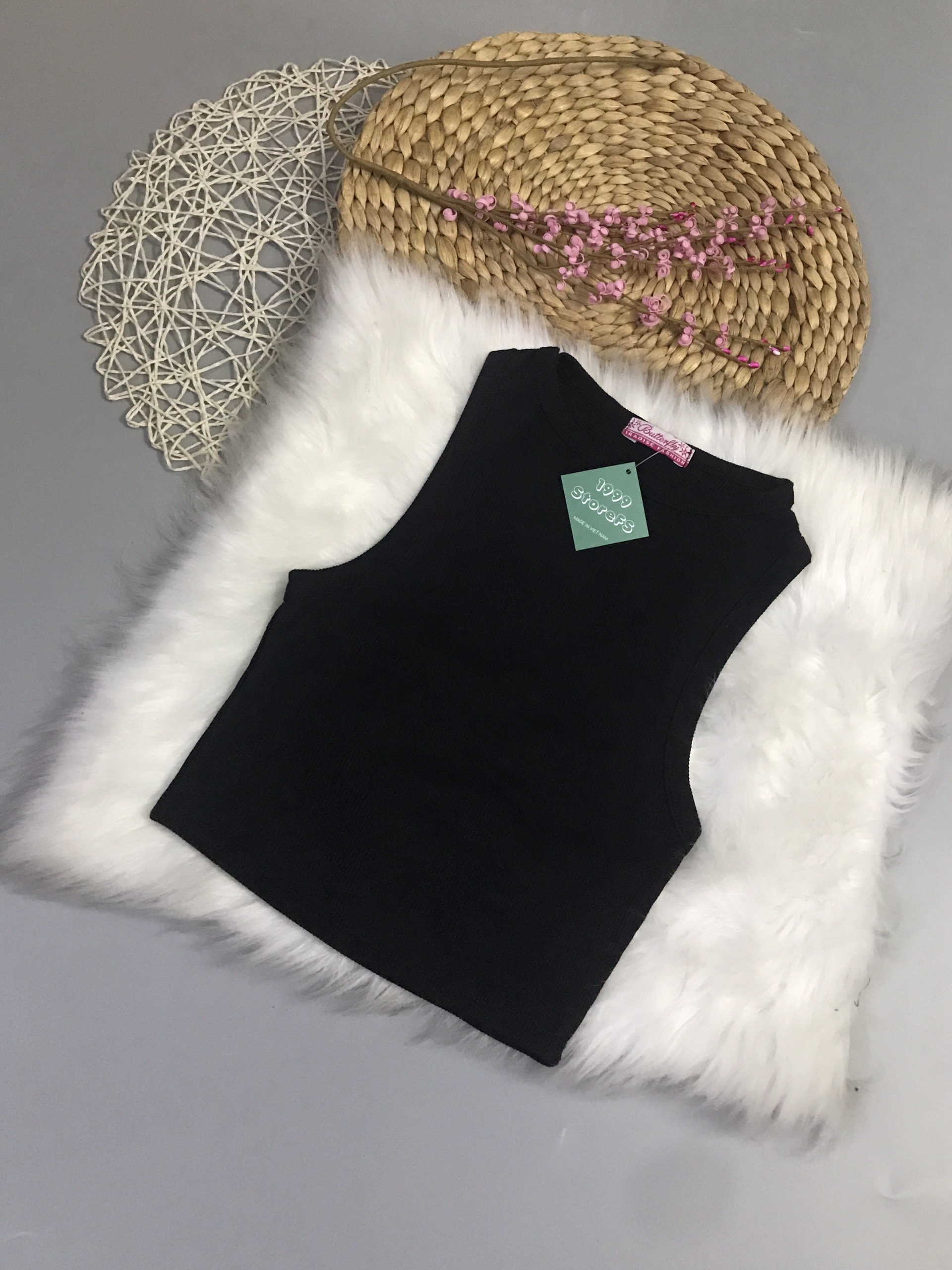 Áo cổ cao croptop , thun trơn sát nách viền bo nách cổ ôm body