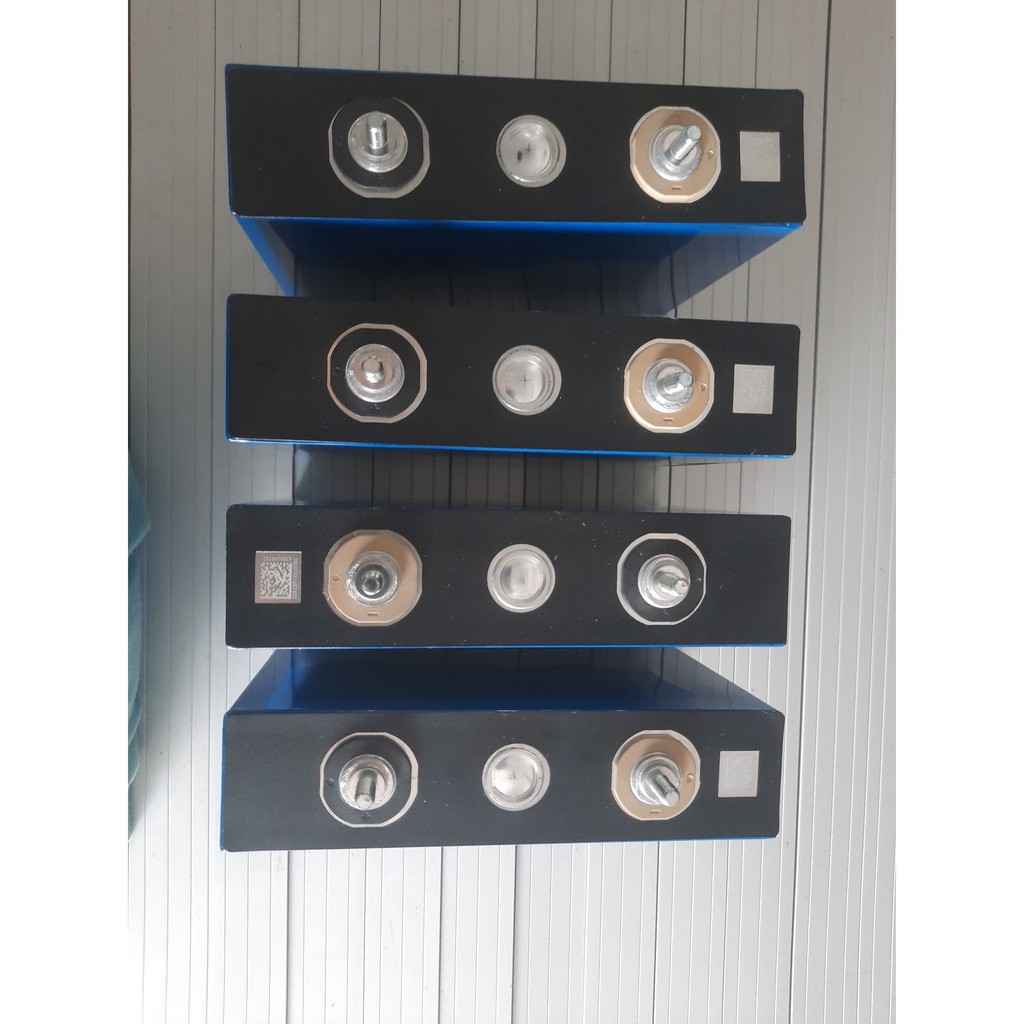 Pin 3,2V - 100ah LifePo4 dùng trong hệ năng lượng mặt trời