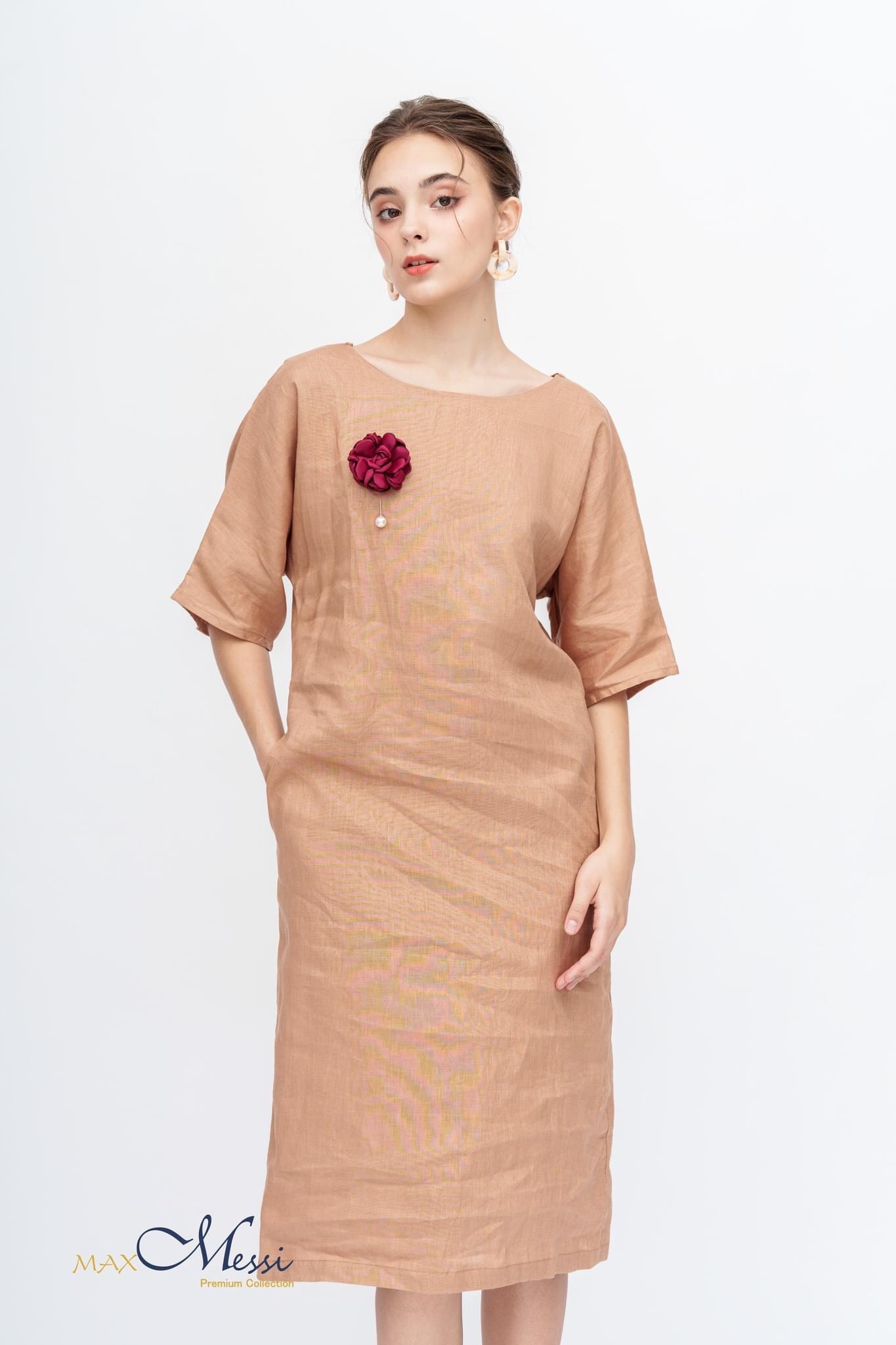 Đầm linen dáng rộng vai đỗ ELIZA - MaxMessi