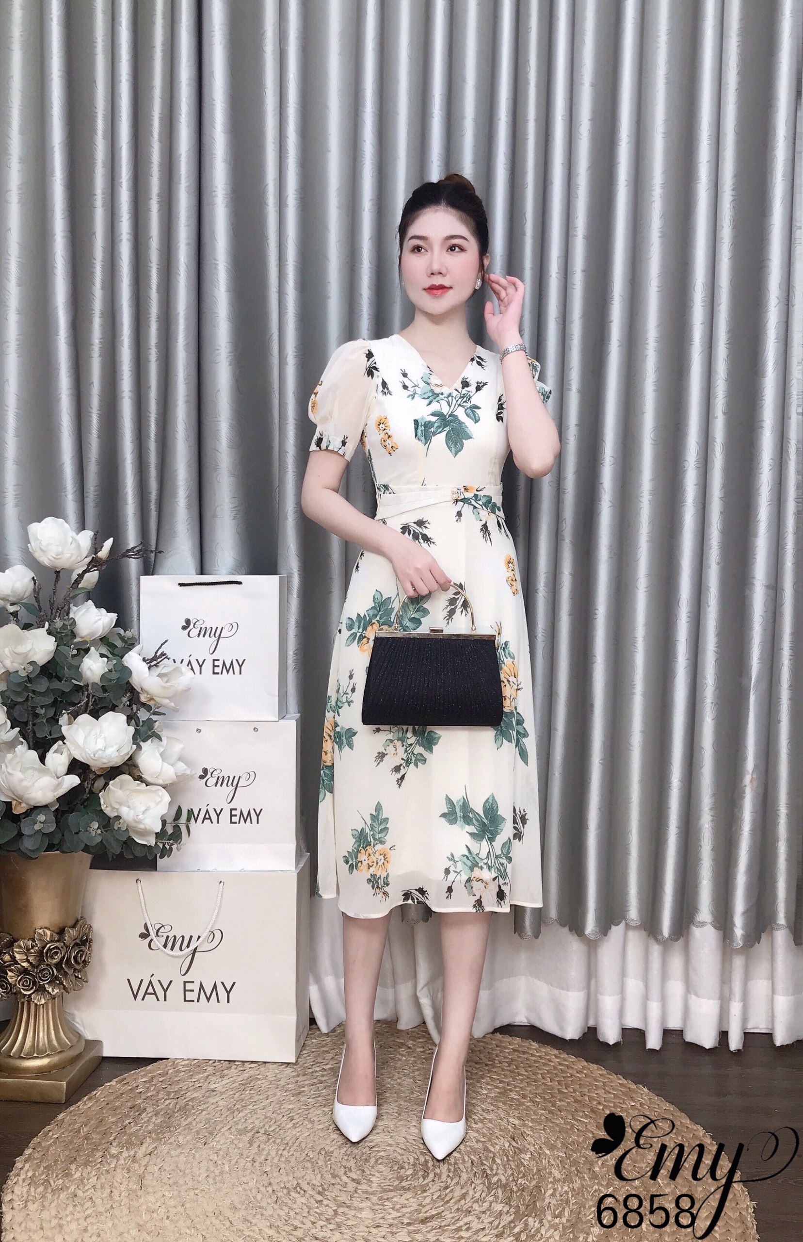 Đầm emy em6858 xoè hoa cổ v