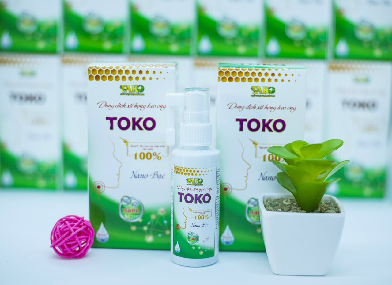 Xịt họng keo ong toko