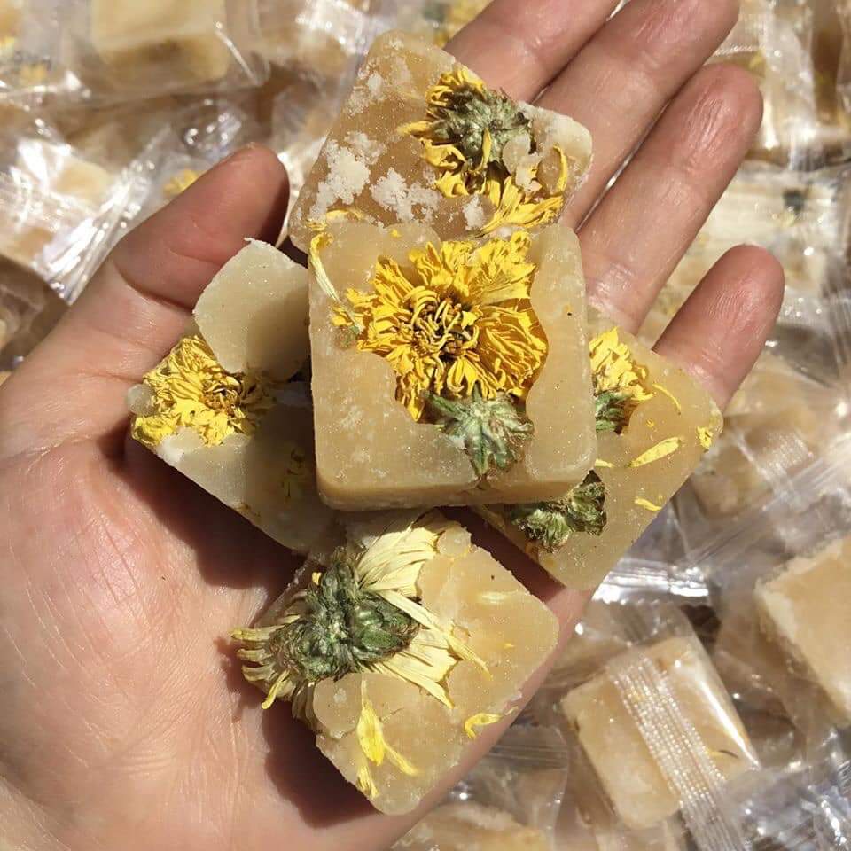 Trà hoa cúc đường phèn mật ong hộp 500gr
