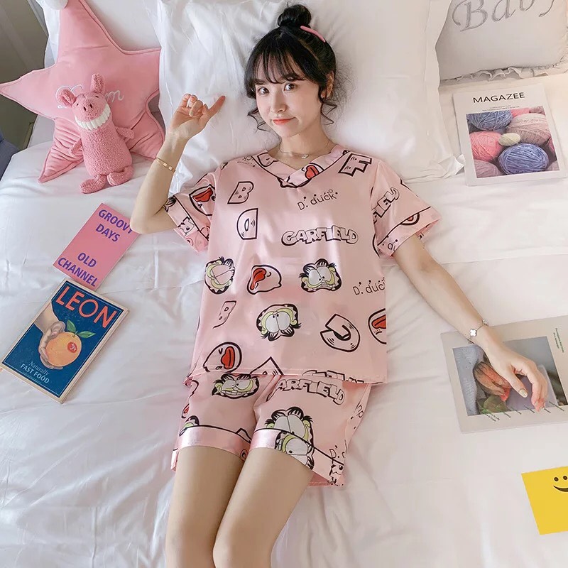 Đồ ngủ/mặc nhà lụa đùi cổ tim