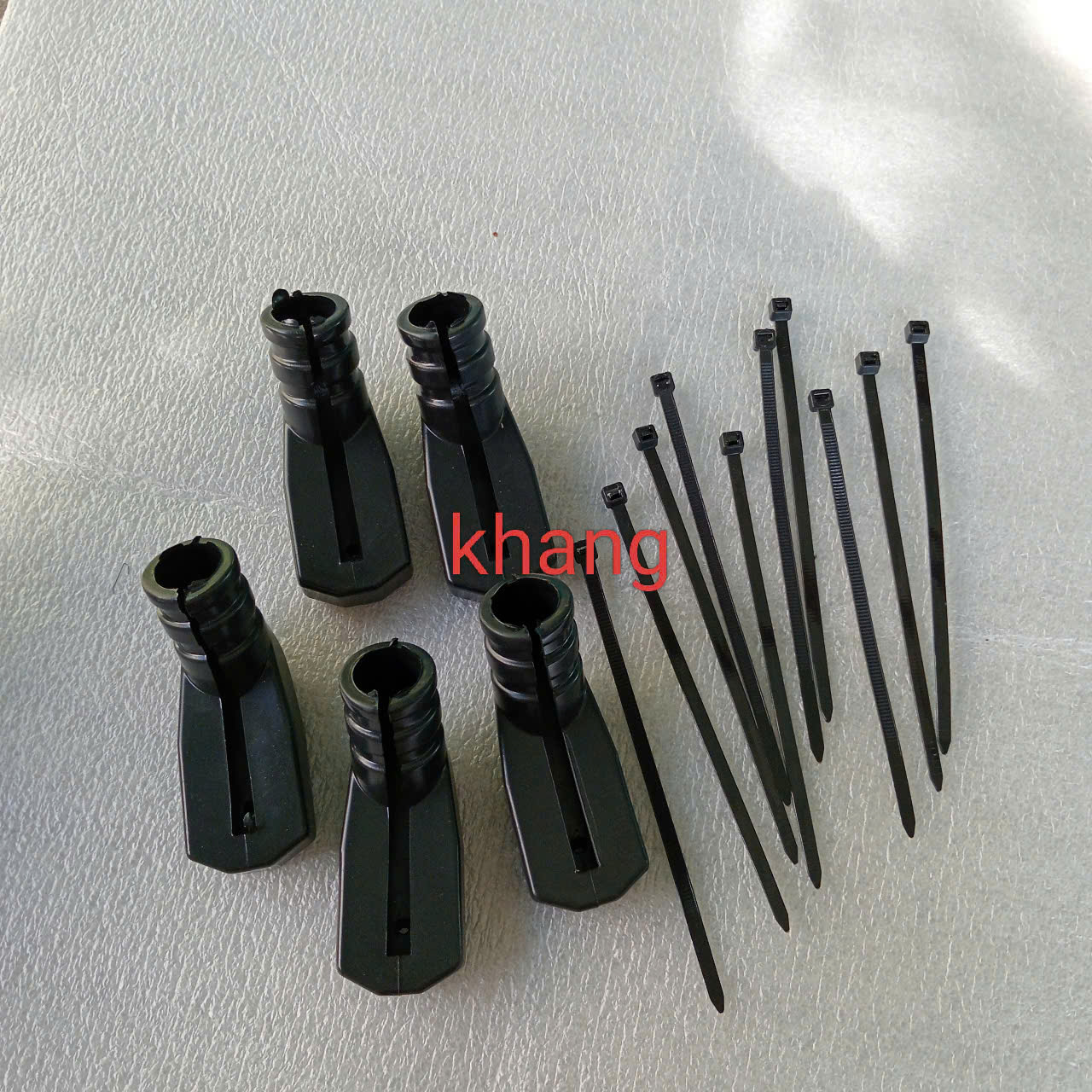 Cao su chống nghiêng gắn nhiều xe