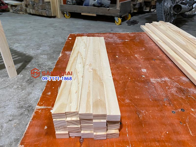 [MS106] Combo 10 thanh gỗ thông 2,5cm x 1,5cm x dài 50cm + láng mịn 4 mặt