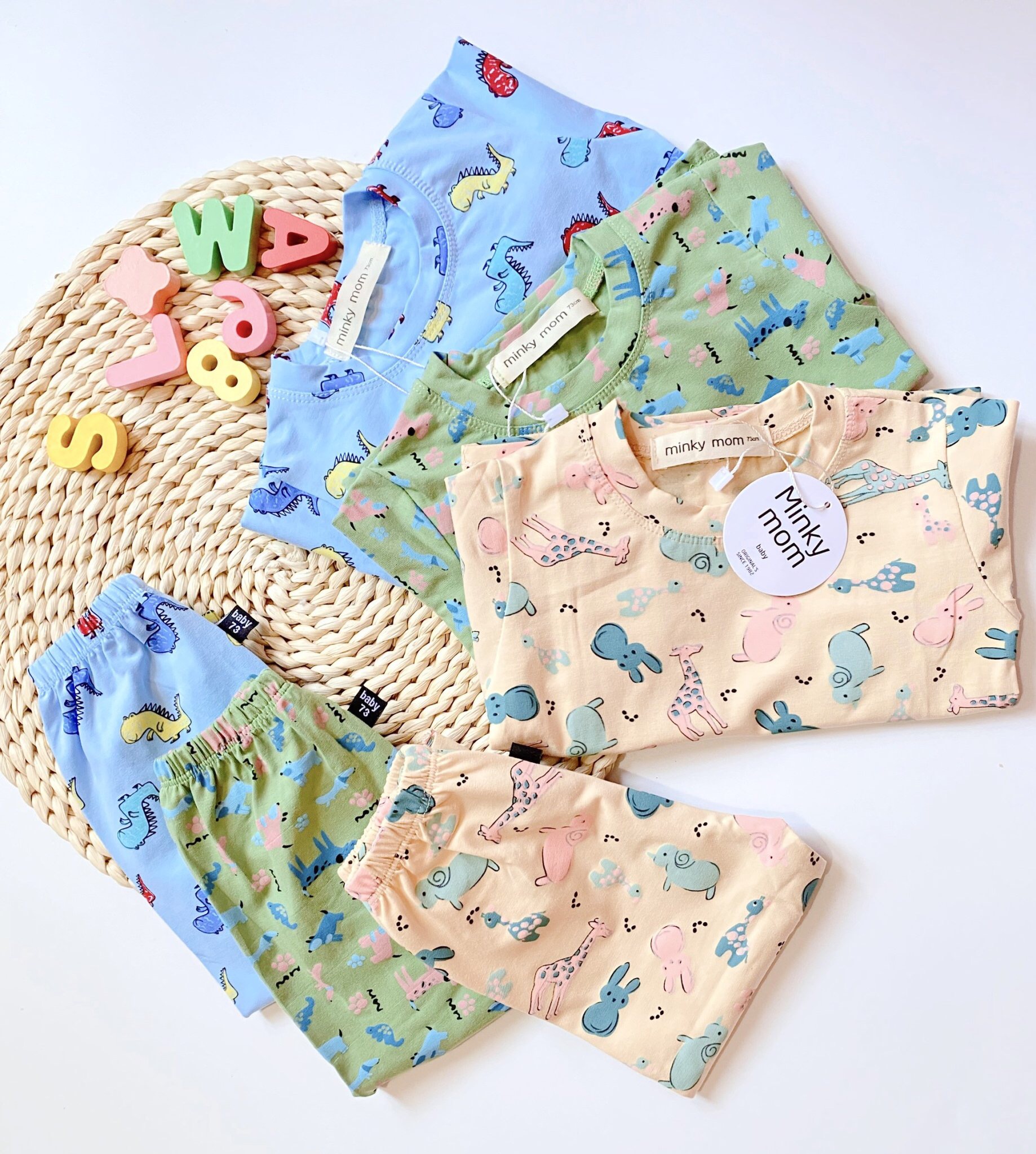 Bộ Cotton 100% Minky Mom In Họa Tiết Khủng Long, Ô Tô, Con Thỏ Cho Bé Trai Và Bé Gái