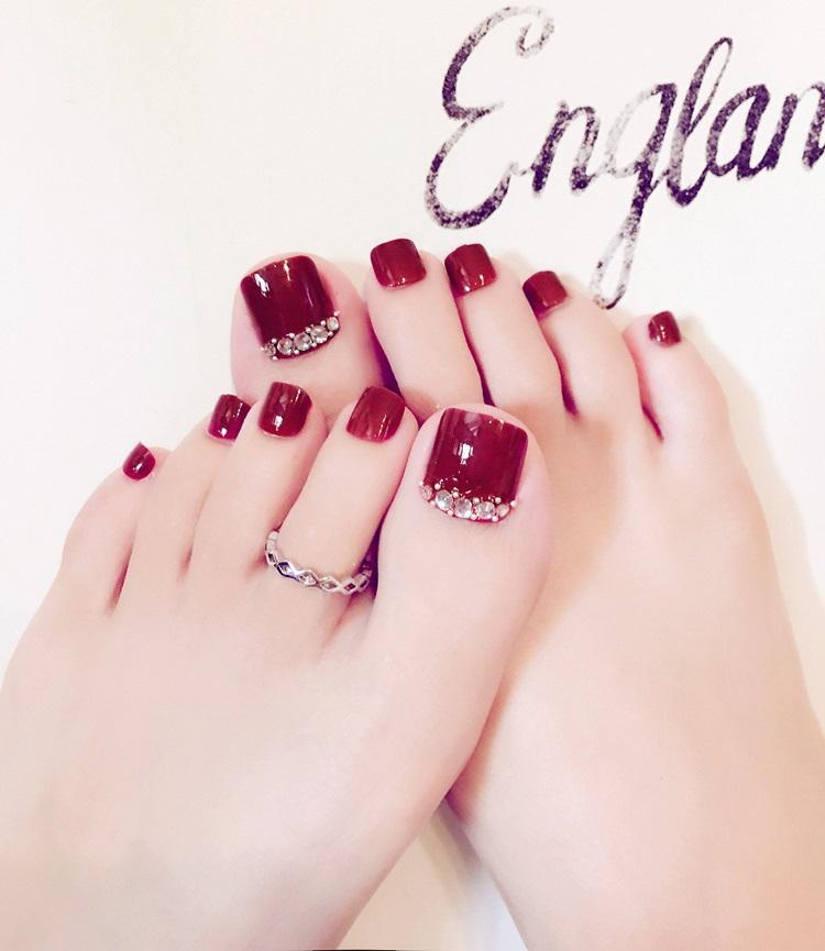 Bộ 24 móng chân giả đỏ gắn đá