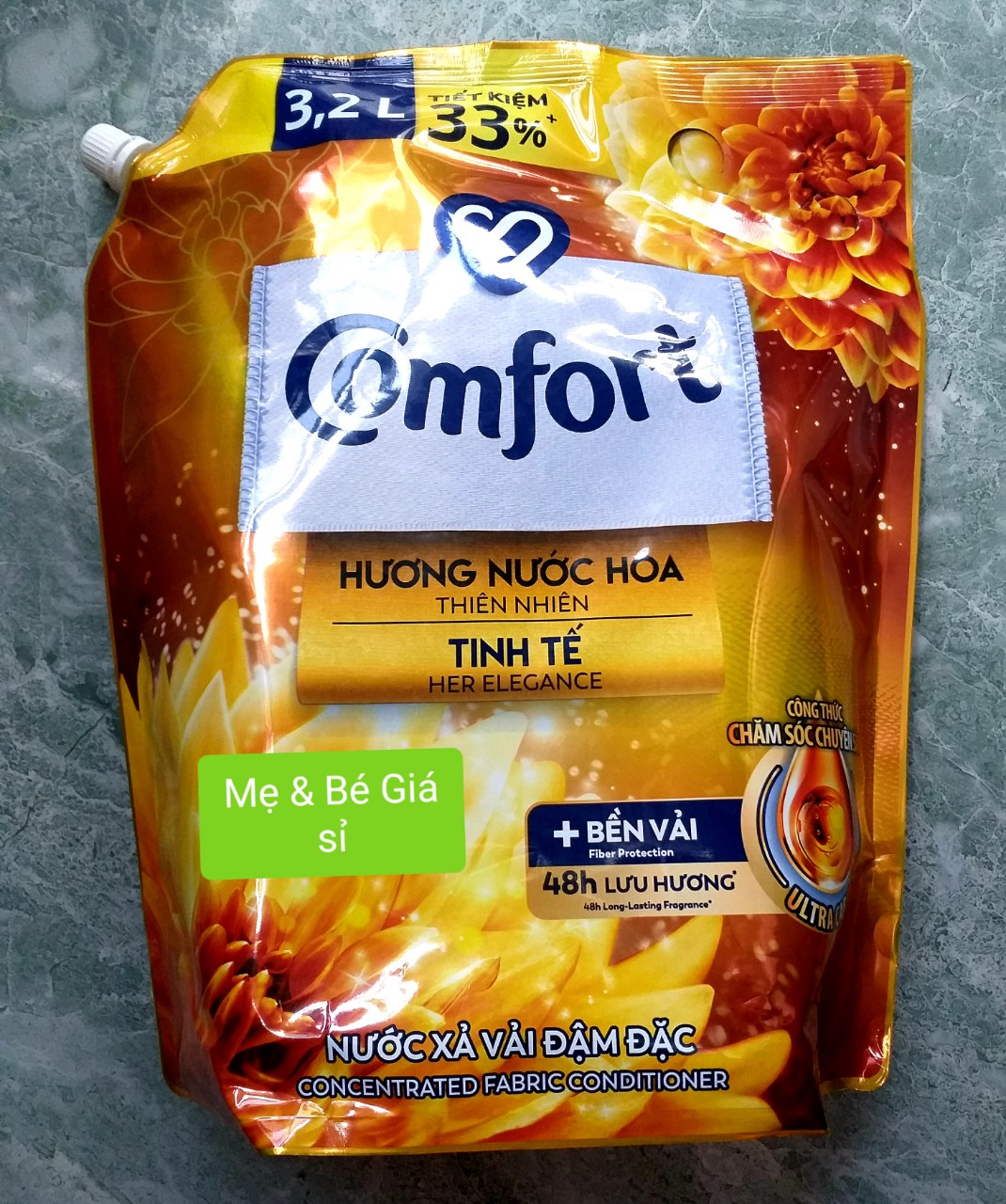 NƯỚC XẢ VẢI COMFORT 3.2 LÍT HƯƠNG NƯỚC HOA MÀU VÀNG SOPHIA/TÍM BELLA