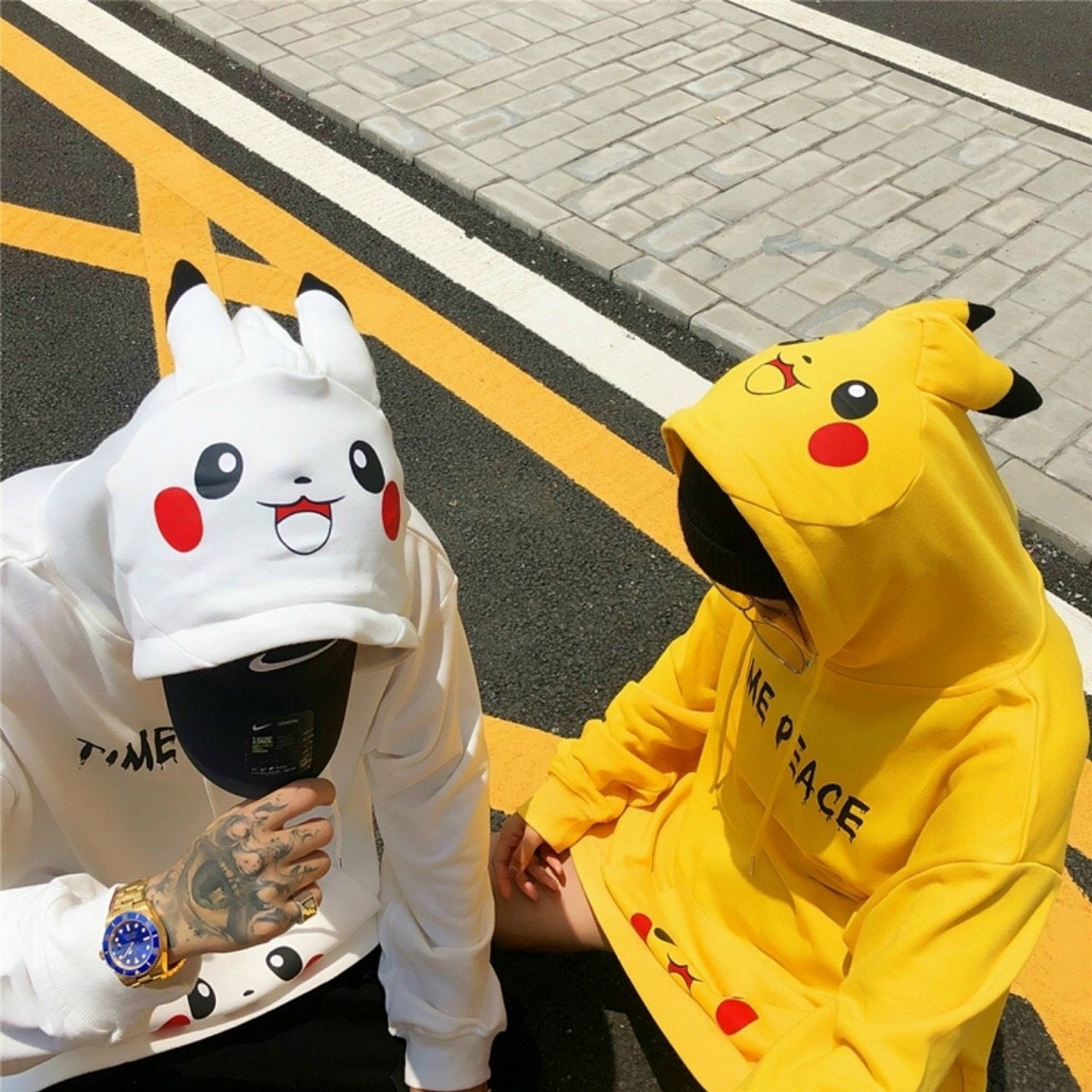 ÁO KHOÁC THUN NỈ NGOẠI ,FORM CHUẨN CỰC ĐẸP ,NÓN  THÊU HÌNH PIKACHU CÓ TAI CỰC ĐẸP, SẮC NÉT HOT HIT HIỆN NAY MC