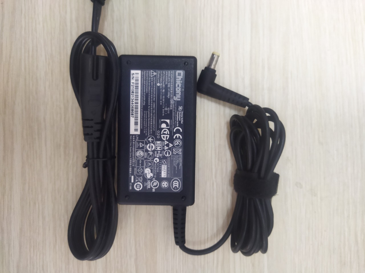 Bộ adaptor sạc laptop nec,toshiba..19v-3.42a hàng zin chất lượng