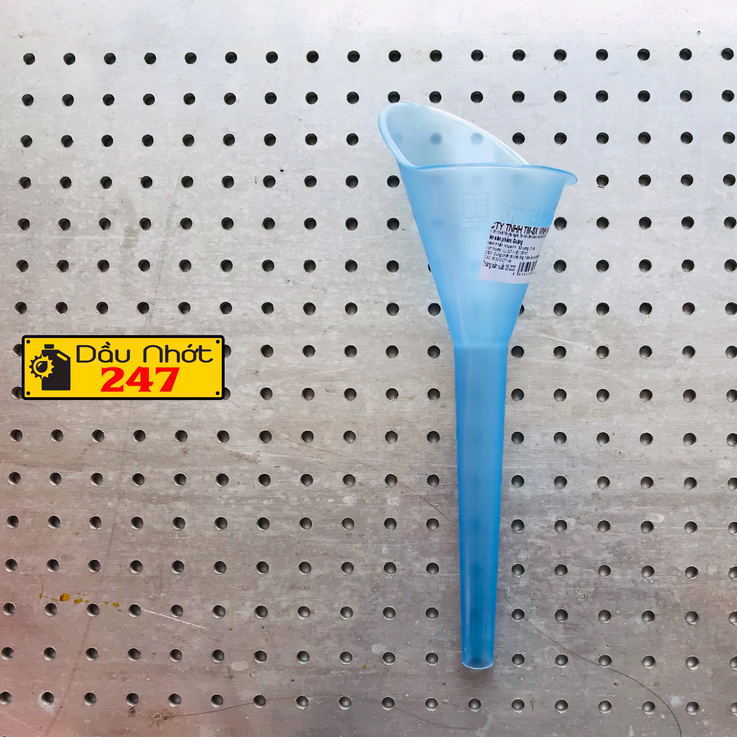 Phểu (quặng) thay nhớt cho mọi loại xe.