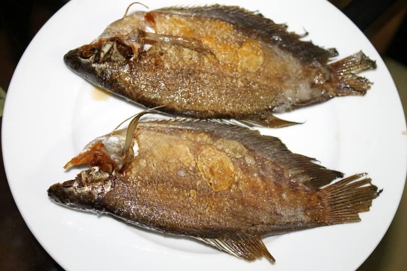 Khô cá sặc rằn không đầu 10-14 con/kg, phơi 02 nắng 01kg