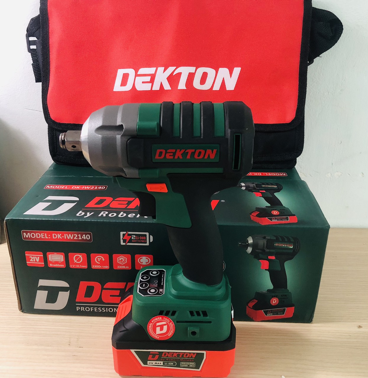 Máy siết bulong pin 21v không chổi than dekton dk-iw2140- máy vặn bulong - máy khoan pin - máy bắn vít